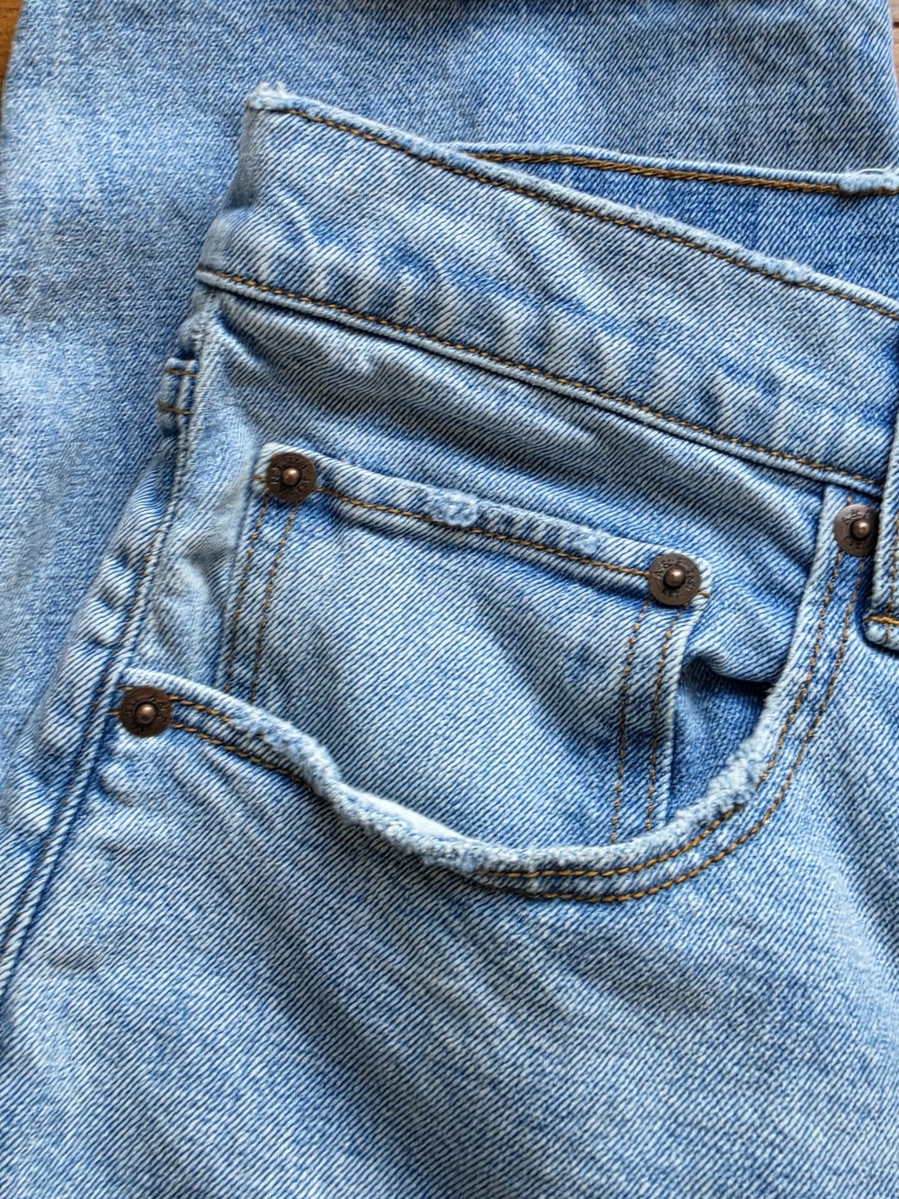 Abercrombie & Fitch Light Blue High-Rise Straight Jeans - Picture 3 of 4